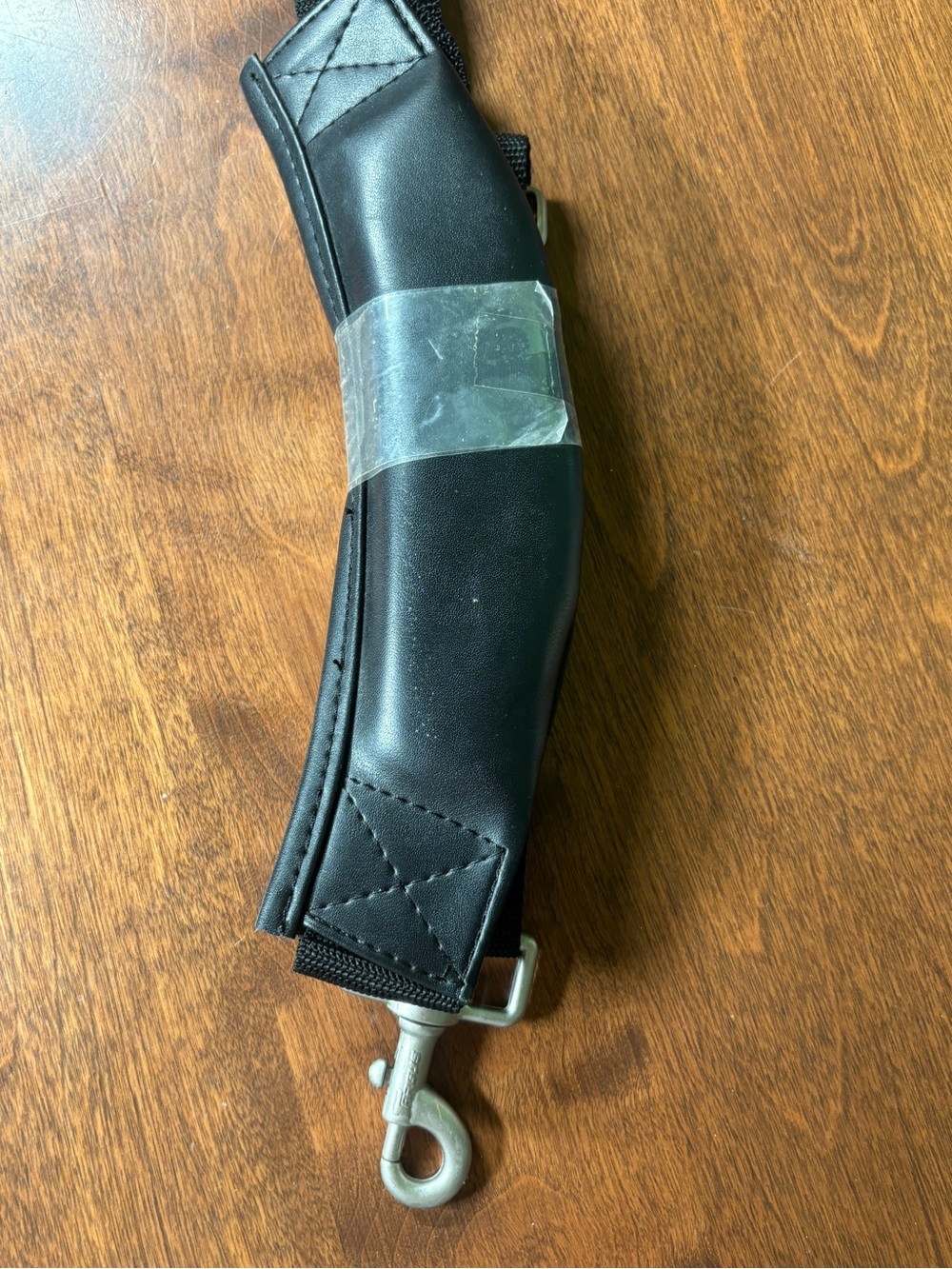 Targus Black Padded Shoulder Strap with Metal Swivel Hook